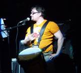 Carsten Sugland (Gesang, Percussion, Gitarre, Texte)